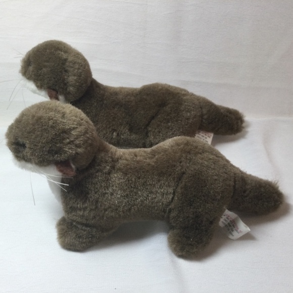 Collectible Plush Otters Pair K & M International 1997 Soft, Cute Vintage - Picture 11 of 11